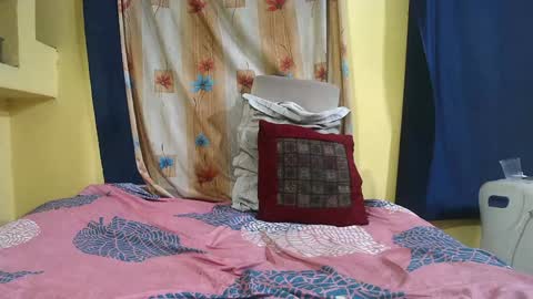 Snapshot of indiancumking chatting on 01/24/25, 01:24 inindiancumking online show from 01/24/25, 01:24