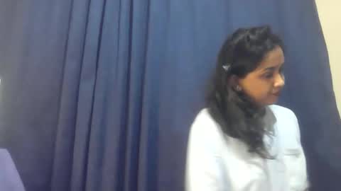 Snapshot of indiancutiexo chatting on 10/12/25, 02:54 indiancutiexo online show from 10/12/25, 02:54