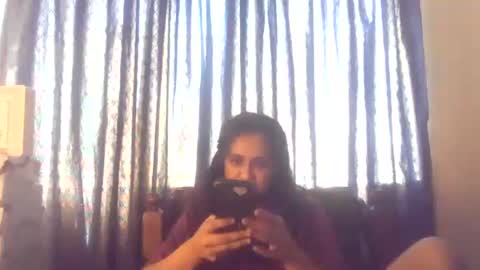 Snapshot of indiancutiexo chatting on 11/13/25, 08:24 indiancutiexo online show from 11/13/25, 08:24