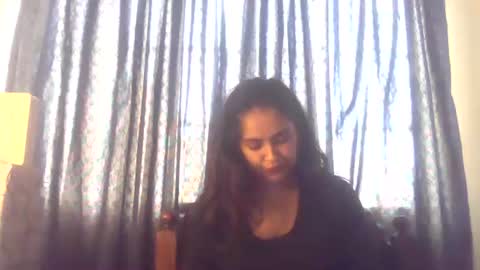 Snapshot of indiancutiexo chatting on 11/17/25, 10:21 indiancutiexo online show from 11/17/25, 10:21