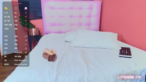 Snapshot of indiancutiie chatting on 12/23/24, 10:44 LITTLE AINHOA online show from 12/23/24, 10:44