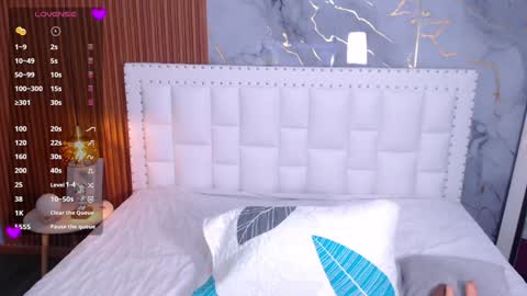 Snapshot of indiancutiie chatting on 01/15/25, 08:26 LITTLE AINHOA online show from 01/15/25, 08:26