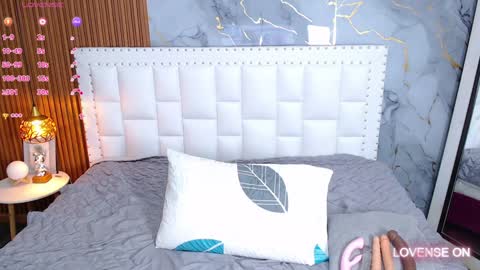 Snapshot of indiancutiie chatting on 01/23/25, 07:40 LITTLE AINHOA online show from 01/23/25, 07:40