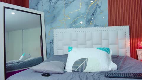 Snapshot of indiancutiie chatting on 01/27/25, 07:35 LITTLE AINHOA online show from 01/27/25, 07:35