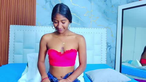 Snapshot of indiancutiie chatting on 02/01/25, 07:34 LITTLE AINHOA online show from 02/01/25, 07:34