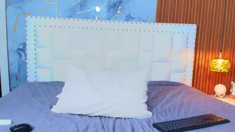 Snapshot of indiancutiie chatting on 02/24/25, 11:19 LITTLE AINHOA online show from 02/24/25, 11:19