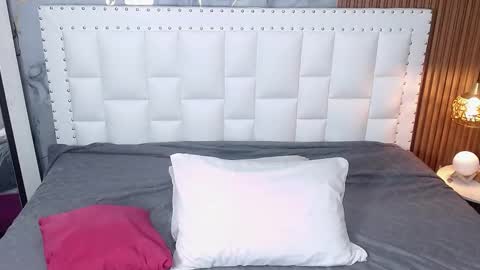 Snapshot of indiancutiie chatting on 03/12/25, 07:49 LITTLE AINHOA online show from 03/12/25, 07:49