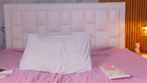 Snapshot of indiancutiie chatting on 09/13/25, 07:13 LITTLE AINHOA online show from 09/13/25, 07:13