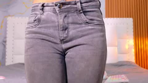 Snapshot of indiancutiie chatting on 09/16/25, 07:48 LITTLE AINHOA online show from 09/16/25, 07:48