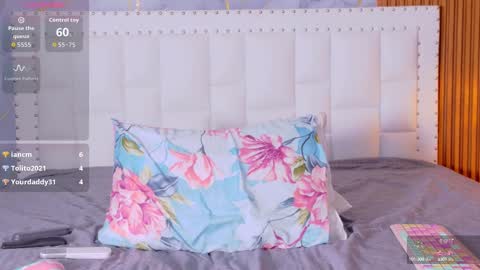 Snapshot of indiancutiie chatting on 10/06/25, 07:44 LITTLE AINHOA online show from 10/06/25, 07:44