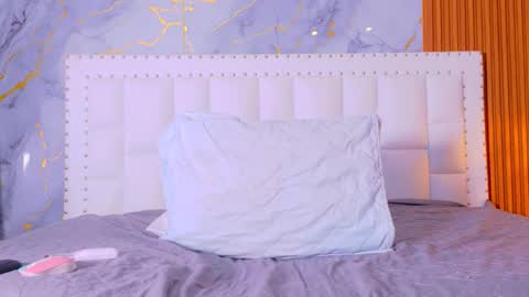 Snapshot of indiancutiie chatting on 10/22/25, 07:46 LITTLE AINHOA online show from 10/22/25, 07:46