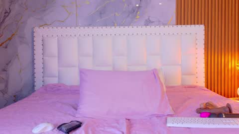 LITTLE AINHOA  online show from 04/01/26, 07:55