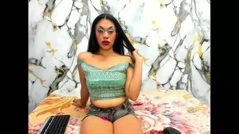 Snapshot of indiandesire4u69 chatting on 09/24/25, 07:33 Lia online show from 09/24/25, 07:33