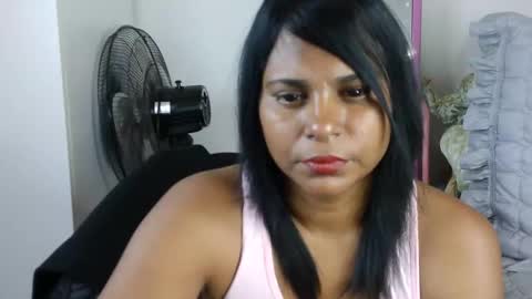 Snapshot of indiandreams_ chatting on 11/01/25, 04:31 Palavi online show from 11/01/25, 04:31