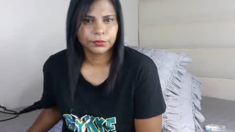 Snapshot of indiandreams_ chatting on 11/17/25, 09:37 Palavi online show from 11/17/25, 09:37