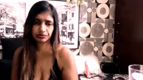 Snapshot of indianhoneyx chatting on 02/15/26, 06:10 indianhoneyx online show from 02/15/26, 06:10