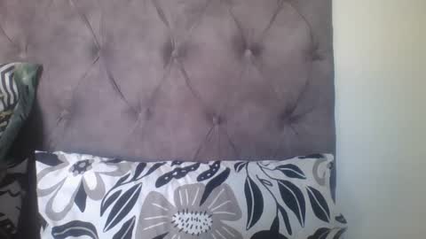 Snapshot of indianjasmin chatting on 01/14/25, 05:51 priya online show from 01/14/25, 05:51