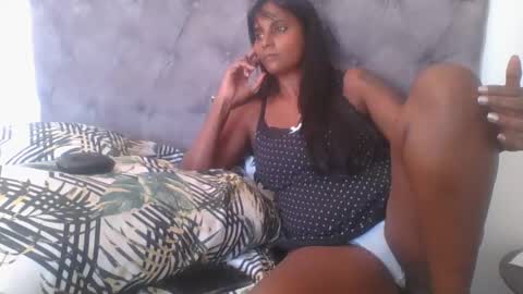 Snapshot of indianjasmin chatting on 01/14/25, 08:52 priya online show from 01/14/25, 08:52