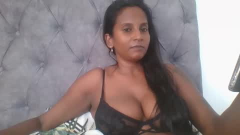 Snapshot of indianjasmin chatting on 02/02/25, 12:46 priya online show from 02/02/25, 12:46