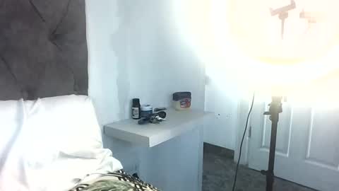 Snapshot of indianjasmin chatting on 10/30/25, 06:59 priya online show from 10/30/25, 06:59