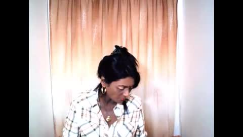 Snapshot of indianpeaches chatting on 11/06/25, 05:30 indianpeaches online show from 11/06/25, 05:30