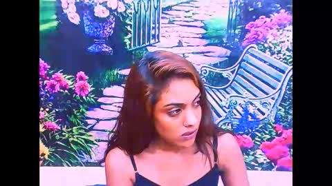 Snapshot of indianpretty1 chatting on 11/18/25, 05:23 indianpretty1 online show from 11/18/25, 05:23