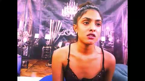 Snapshot of indianpretty1 chatting on 11/28/25, 07:44 indianpretty1 online show from 11/28/25, 07:44