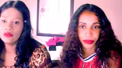 Snapshot of indianqueen5 chatting on 10/20/25, 01:22 indianqueen5 online show from 10/20/25, 01:22