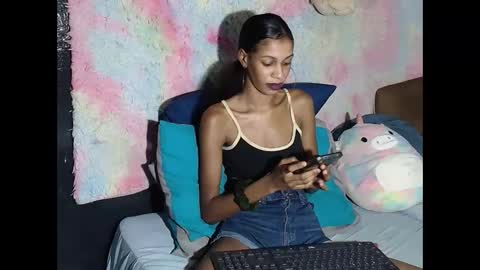 Snapshot of indianqueen5 chatting on 11/29/25, 10:13 indianqueen5 online show from 11/29/25, 10:13