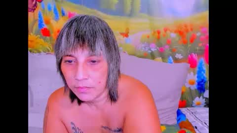 indianroxy27 online show from 04/14/26, 07:03