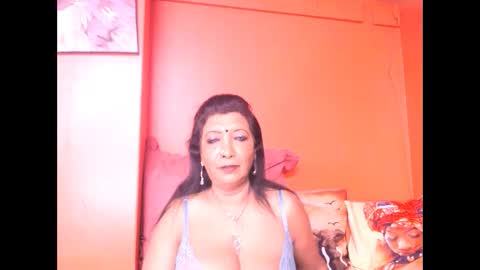 Snapshot of indiansarika65 chatting on 10/28/25, 04:20 indiansarika65 online show from 10/28/25, 04:20