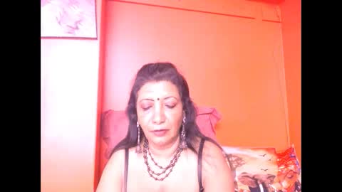 Snapshot of indiansarika65 chatting on 11/03/25, 04:25 indiansarika65 online show from 11/03/25, 04:25