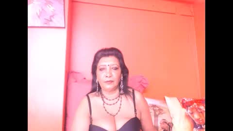 Snapshot of indiansarika65 chatting on 11/10/25, 03:38 indiansarika65 online show from 11/10/25, 03:38