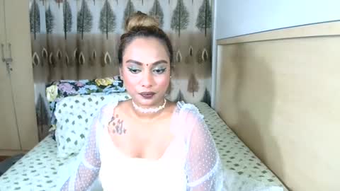 Snapshot of indiansecretlove20 chatting on 01/20/25, 06:32 goddess online show from 01/20/25, 06:32