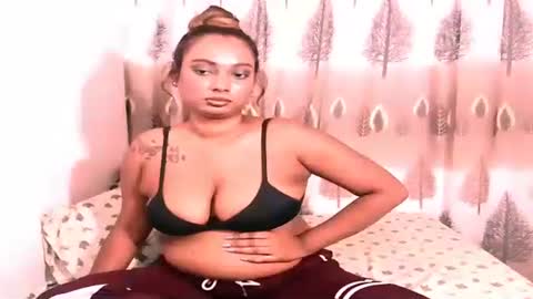 Snapshot of indiansecretlove20 chatting on 01/22/25, 09:24 goddess online show from 01/22/25, 09:24