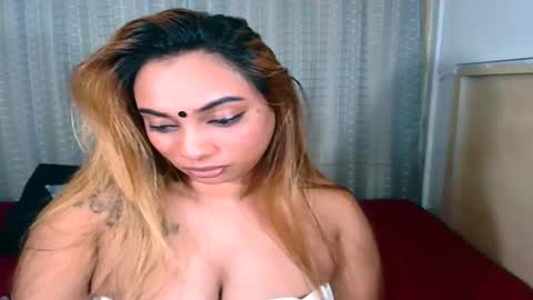 Snapshot of indiansecretlove20 chatting on 11/09/25, 06:50 goddess online show from 11/09/25, 06:50