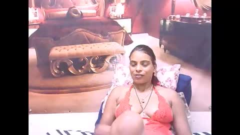 Snapshot of indiansexyass4u2luv chatting on 02/18/25, 10:36 indiansexyass4u2luv online show from 02/18/25, 10:36
