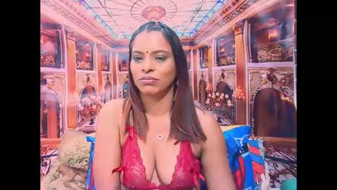 indiansexyass4u2luv online show from 10/30/25, 06:52