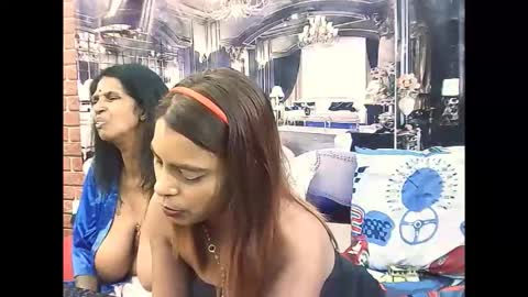 indiansexyass4u2luv online show from 02/15/26, 08:38