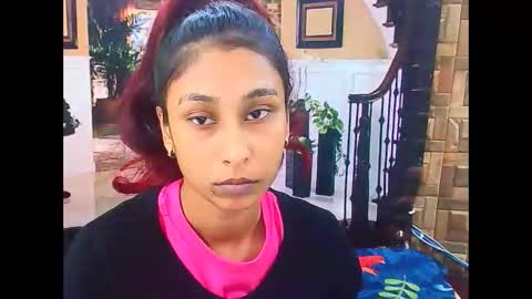 indiansexybutt4u2luv online show from 05/20/26, 06:19