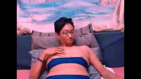 Shreya online show from 12/13/24, 04:54