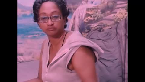 Shreya online show from 02/12/25, 02:14