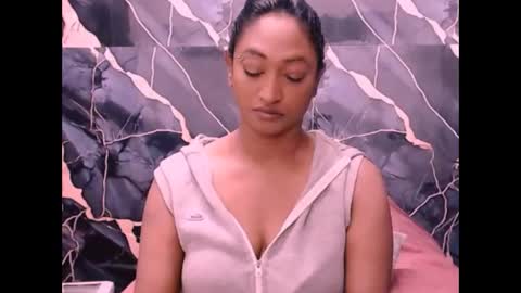 Shreya online show from 10/01/25, 11:11