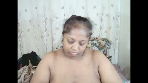 Snapshot of indiantasha chatting on 07/11/26, 08:17 indiantasha online show from 07/11/26, 08:17