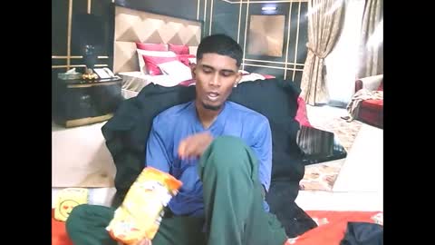 Snapshot of indianthuggin chatting on 05/15/26, 12:39 BabyFace online show from 05/15/26, 12:39