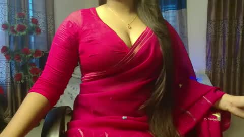 Snapshot of indiantina chatting on 09/09/25, 11:32 tina online show from 09/09/25, 11:32