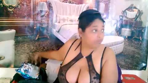 Snapshot of indianyummy chatting on 10/09/25, 05:27 Kajol online show from 10/09/25, 05:27