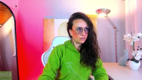 Indigo Wild  online show from 02/01/26, 06:39
