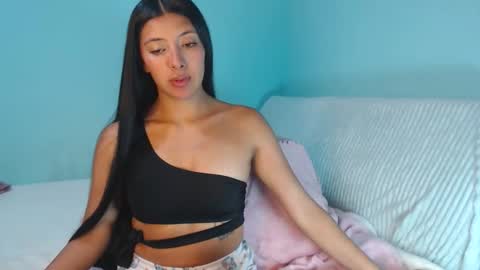 Snapshot of indirax69 chatting on 06/10/26, 02:34 Indira online show from 06/10/26, 02:34