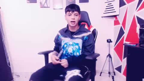 Snapshot of indomitablebeast chatting on 09/24/25, 03:59 matias online show from 09/24/25, 03:59